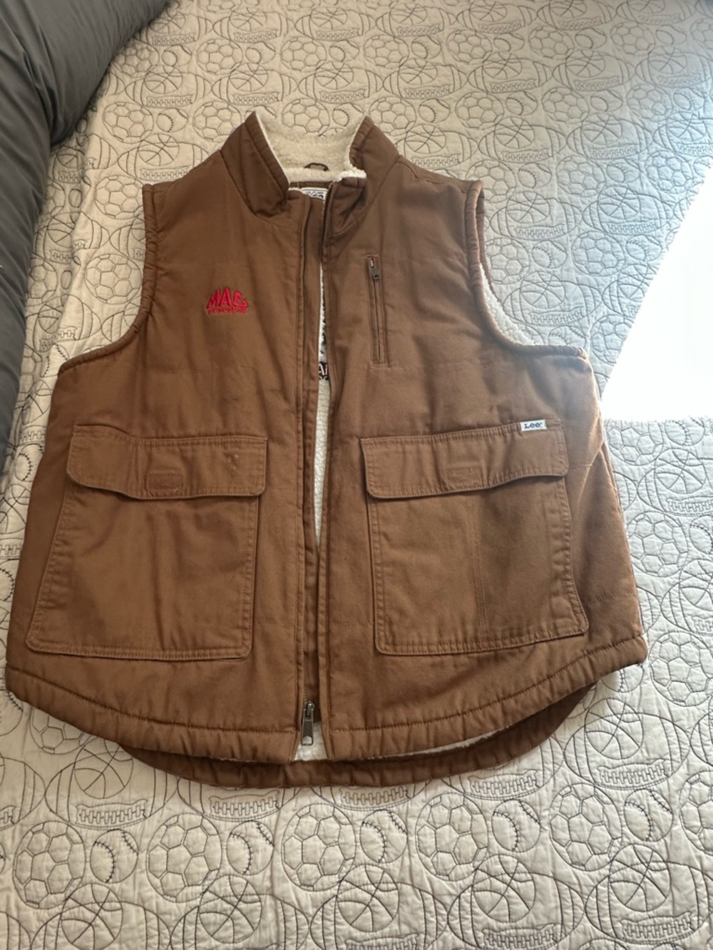 Mac Tools Men Large Vest. Lee Brown Canvas Sherpa with Red Embroidery